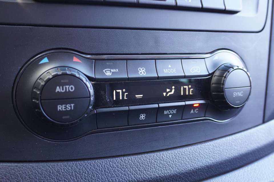 Mercedes-Benz Vito - Imagem 12