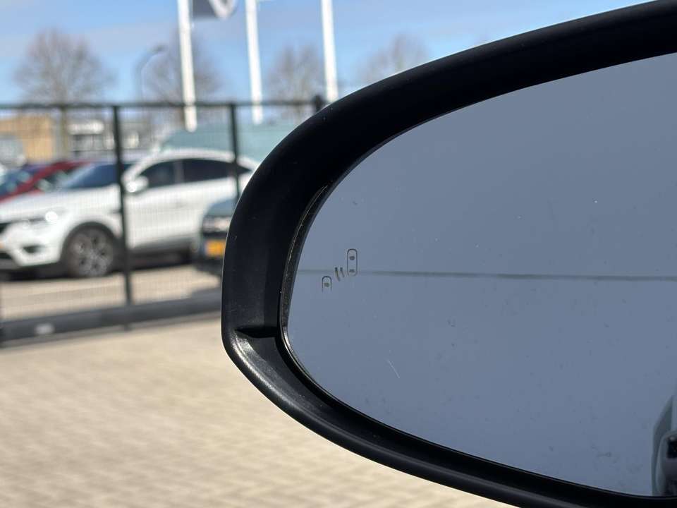 Toyota C-HR - Imagem 14