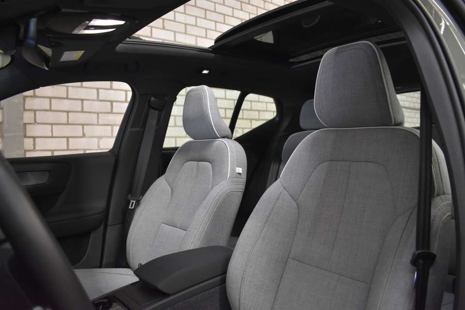 Volvo EX40 - Imagem 4