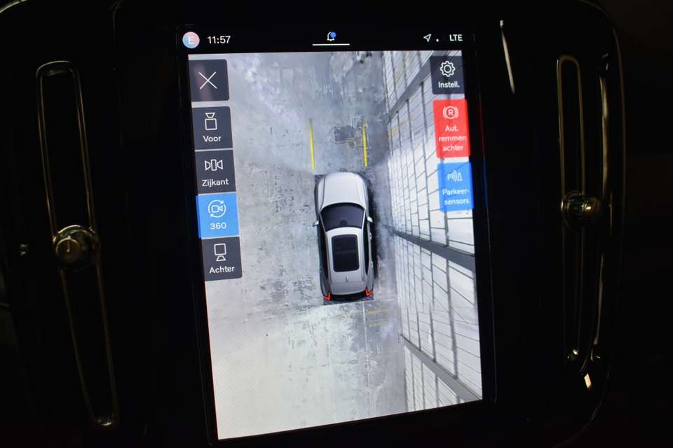 Volvo EX40 - Imagem 7