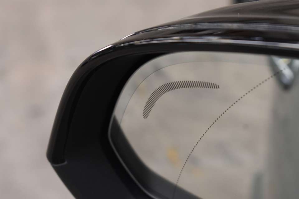 Volvo EX40 - Imagem 12