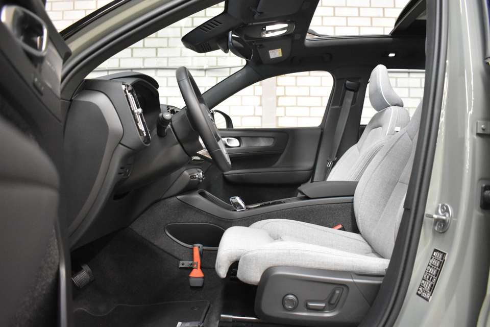 Volvo EX40 - Imagem 14
