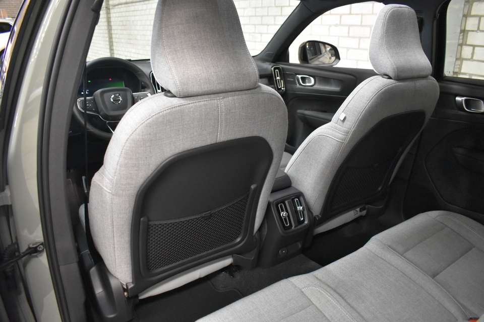 Volvo EX40 - Imagem 16