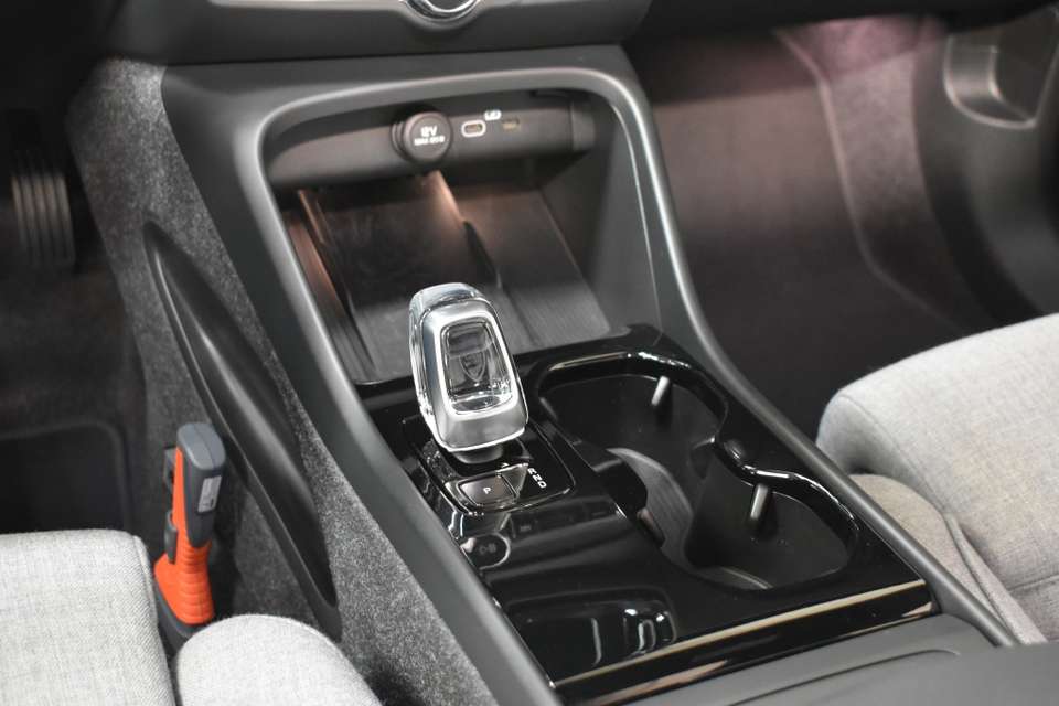 Volvo EX40 - Imagem 19