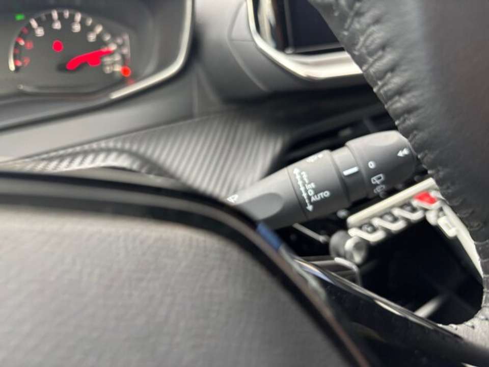 Peugeot 2008 - Imagem 10