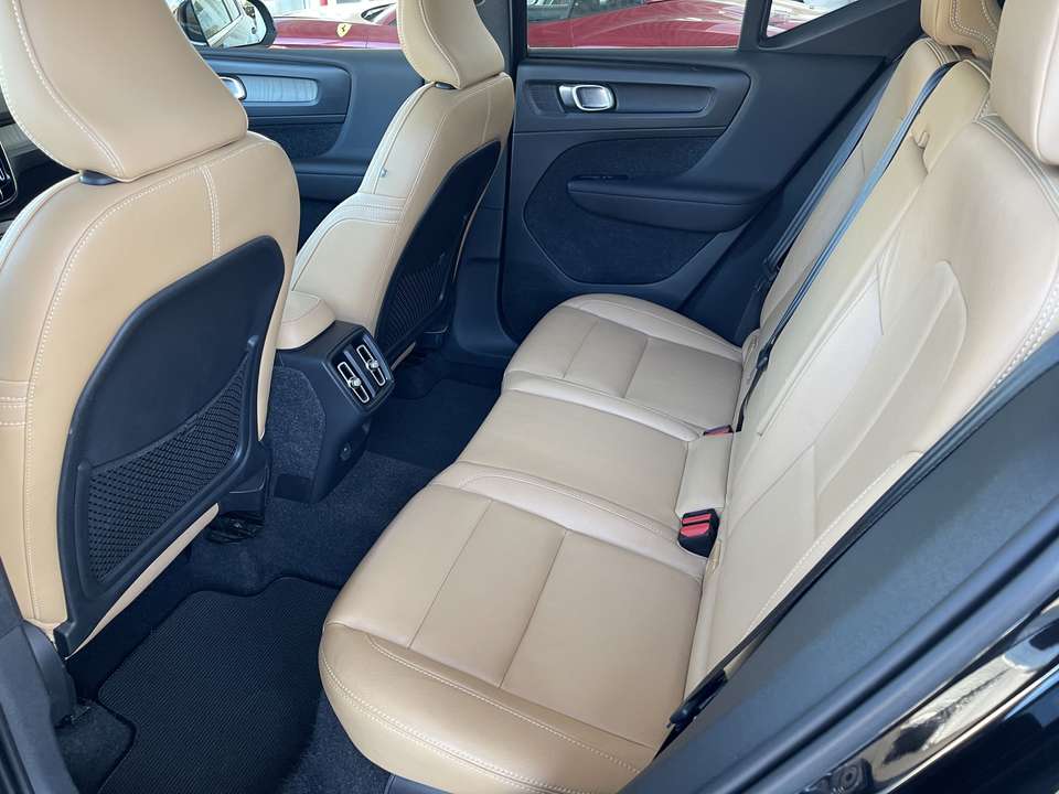 Volvo XC40 - Imagem 12