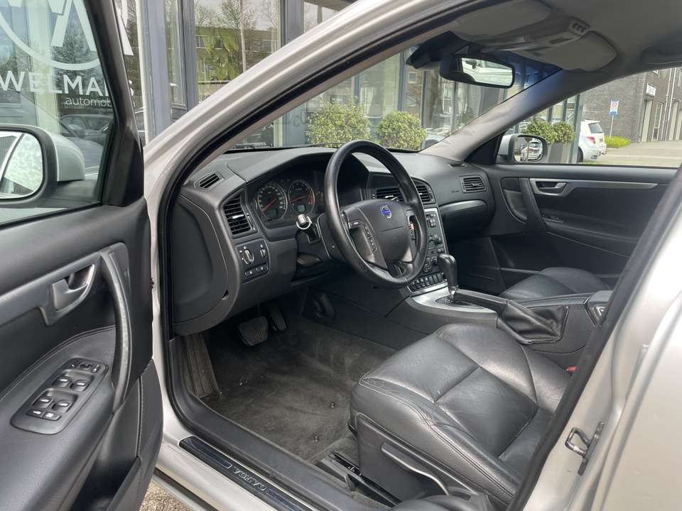 Volvo V70 - Imagem 12