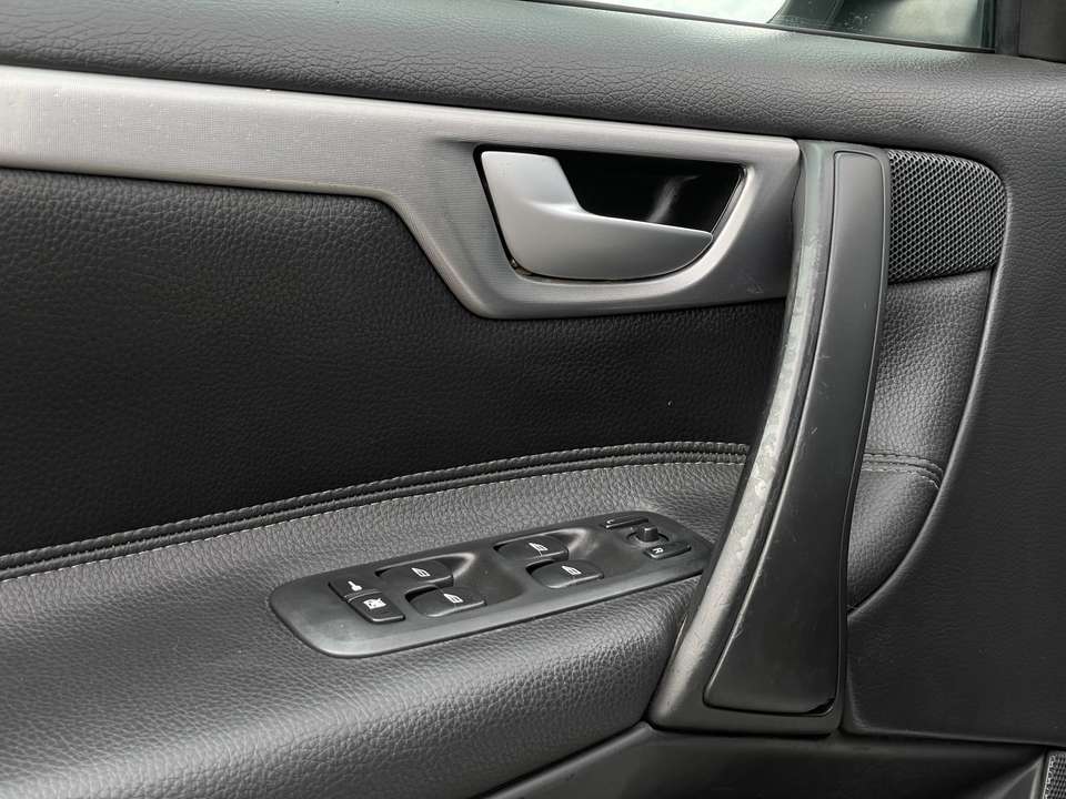 Volvo V70 - Imagem 13