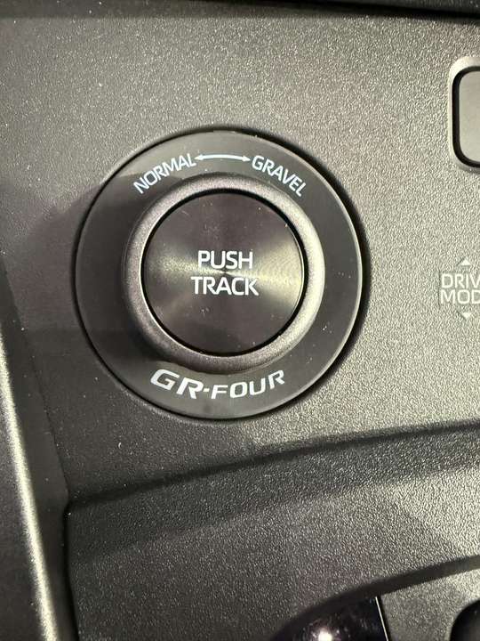 Toyota Yaris - Imagem 12