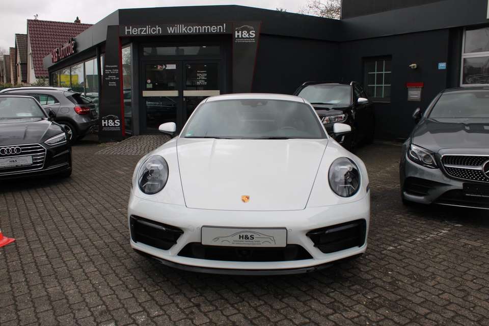 Porsche 992 - Imagem 8