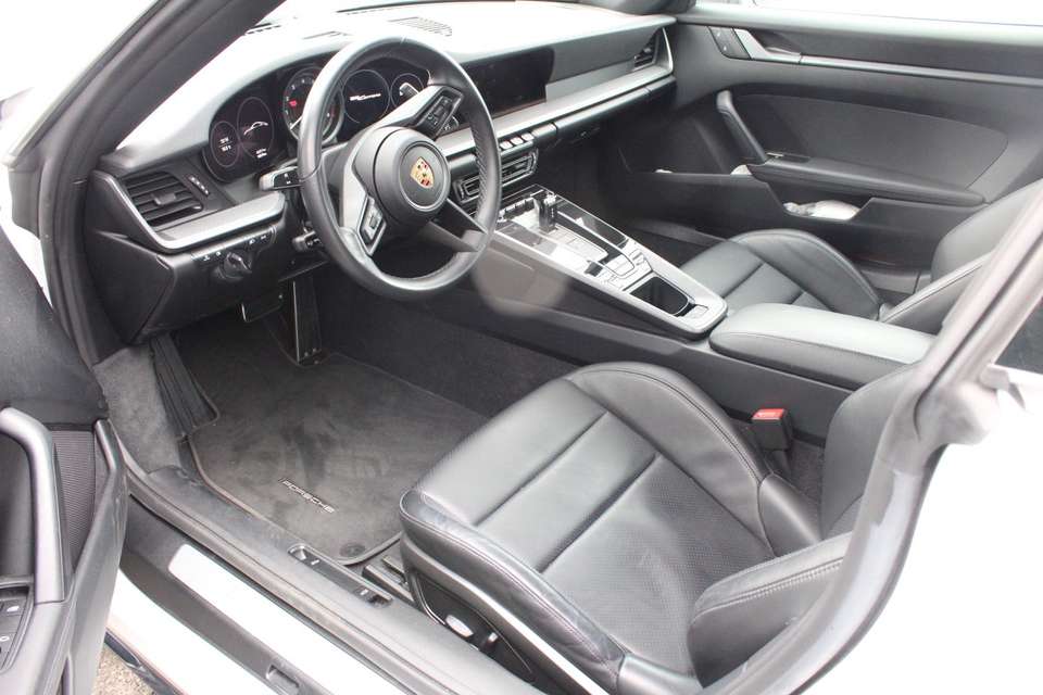 Porsche 992 - Imagem 9