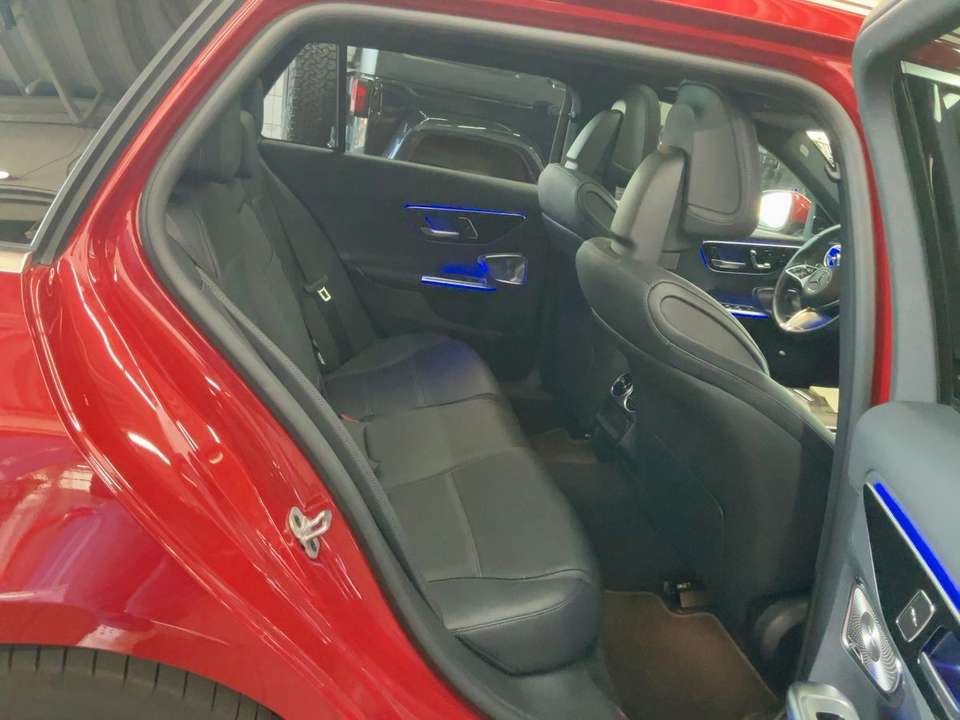 Mercedes-Benz C 220 - Imagem 10