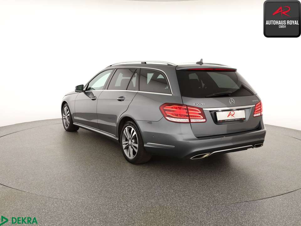 Mercedes-Benz E 220 - Imagem 3