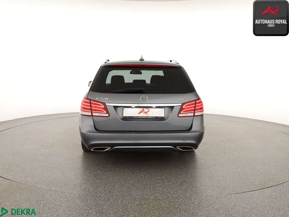 Mercedes-Benz E 220 - Imagem 4