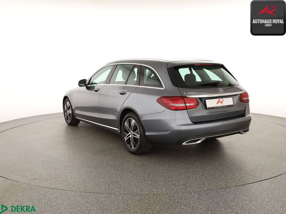 Mercedes-Benz C 200 - Imagem 3