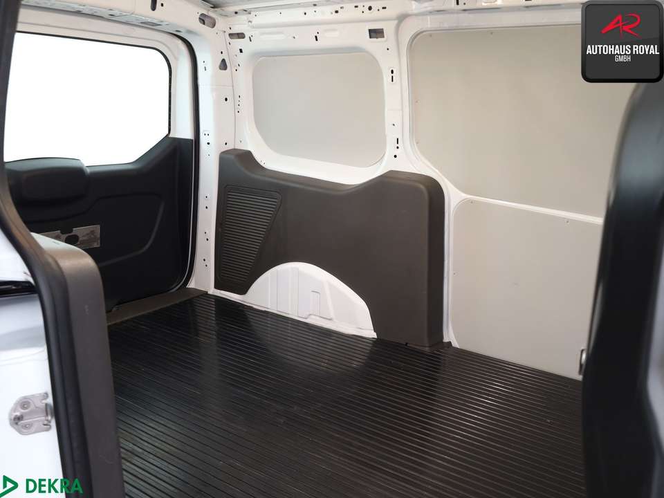 Ford Transit Connect - Imagem 12