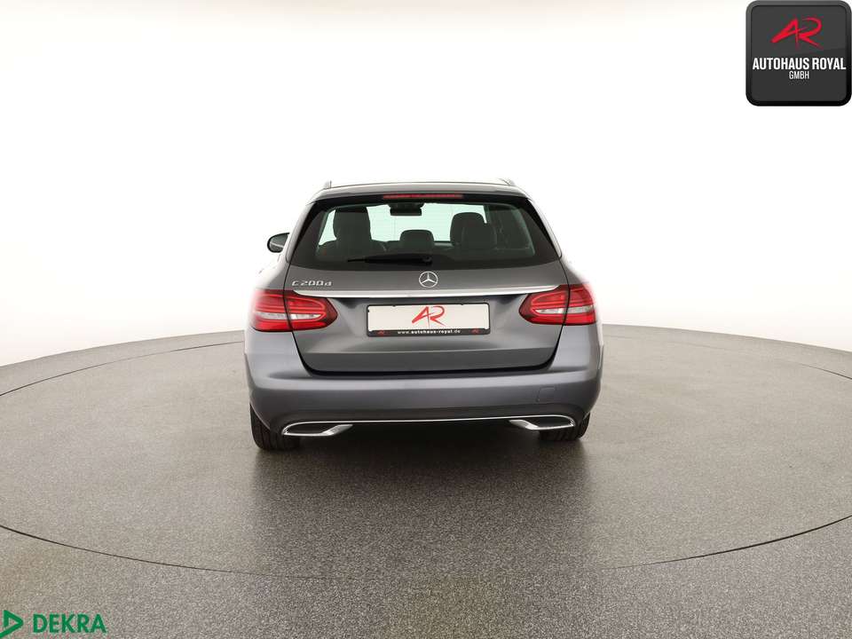 Mercedes-Benz C 200 - Imagem 4