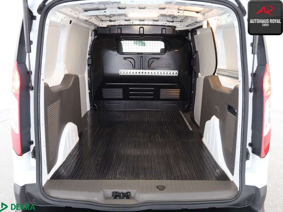 Ford Transit Connect - Imagem 13