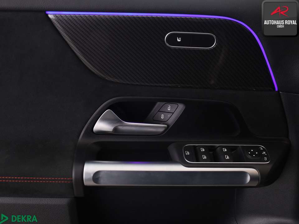 Mercedes-Benz GLB 200 - Imagem 13