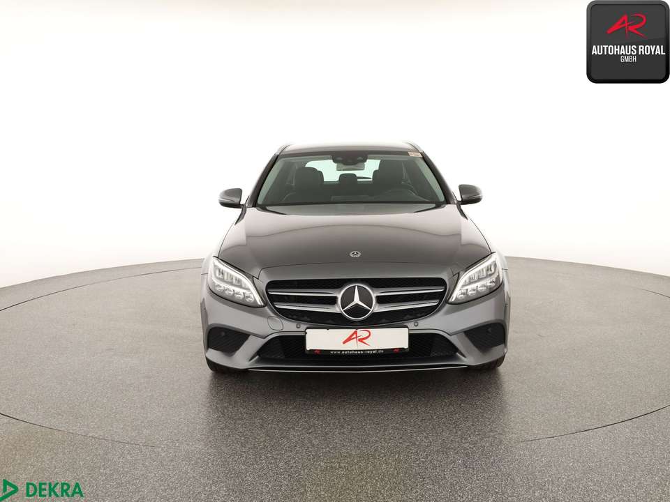 Mercedes-Benz C 200 - Imagem 8