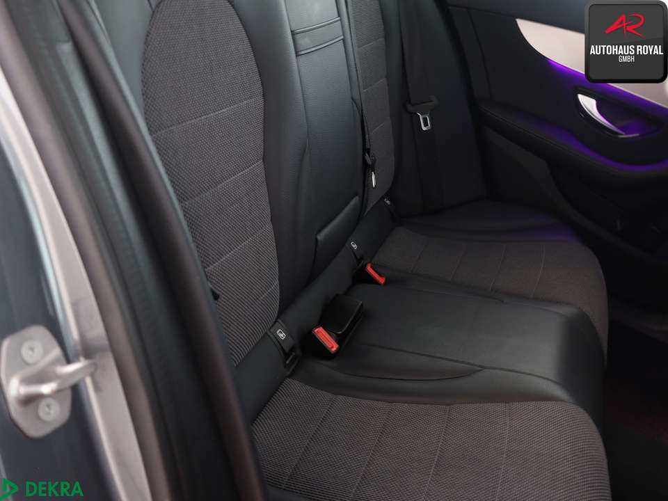 Mercedes-Benz C 200 - Imagem 12