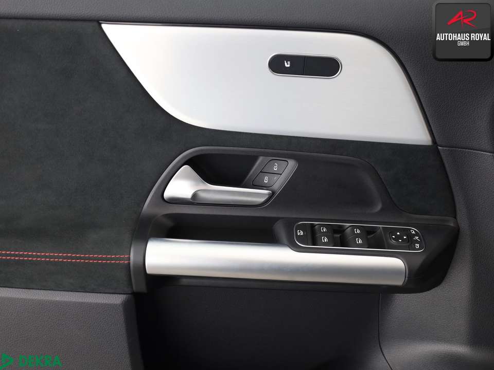 Mercedes-Benz GLA 200 - Imagem 14