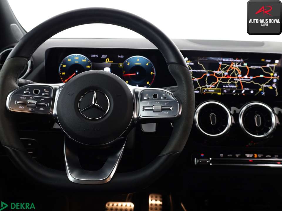 Mercedes-Benz GLA 200 - Imagem 15