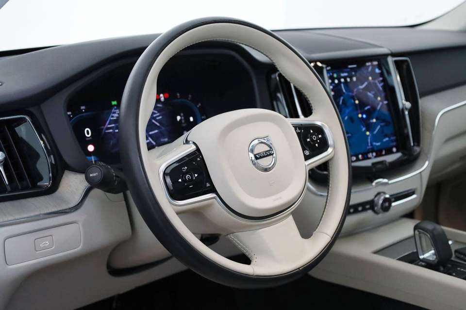 Volvo XC60 - Imagem 12