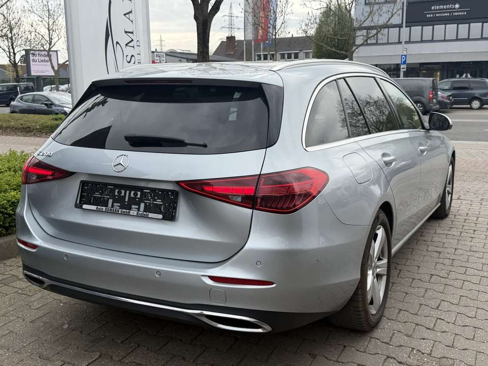 Mercedes-Benz C 200 - Imagem 2