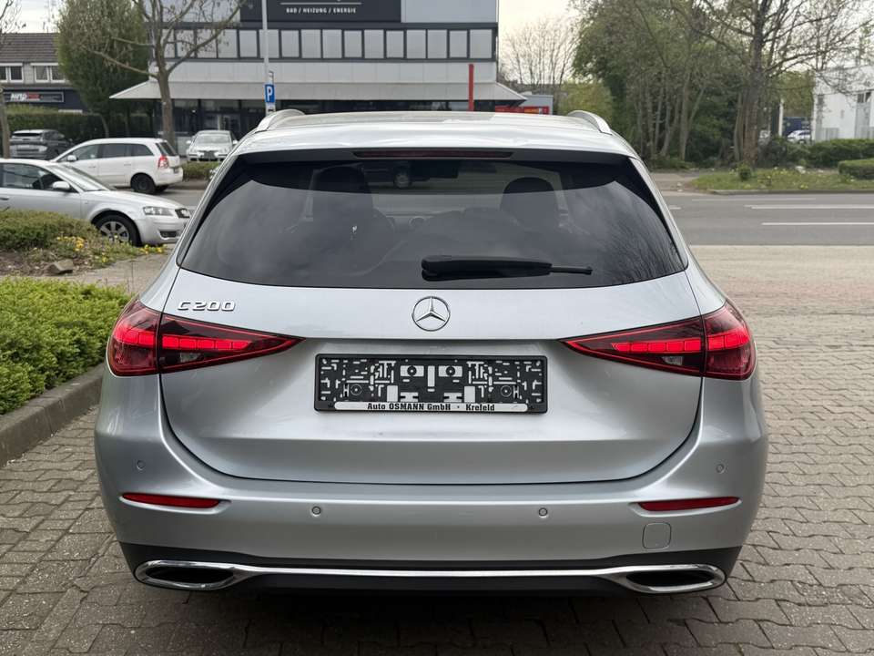 Mercedes-Benz C 200 - Imagem 3