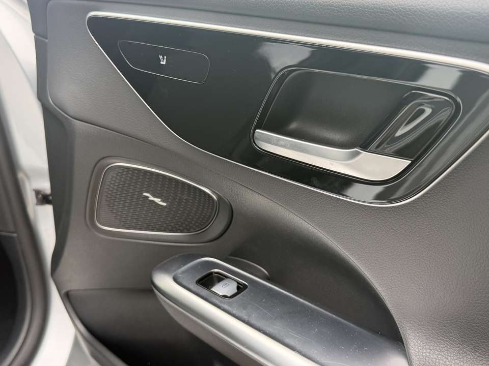 Mercedes-Benz C 200 - Imagem 9