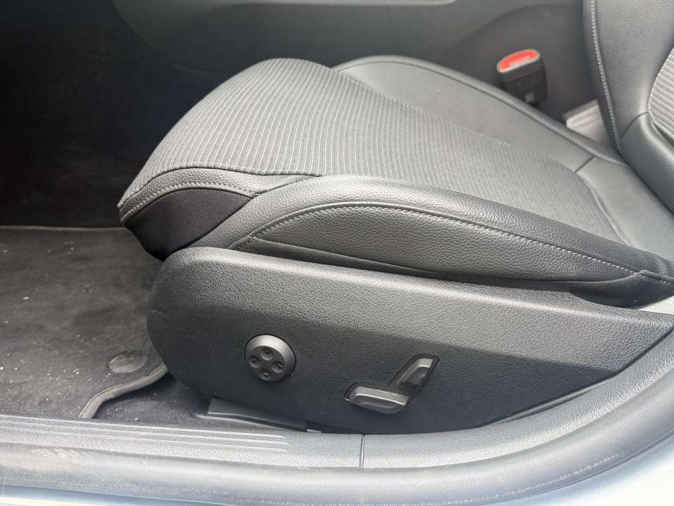 Mercedes-Benz C 200 - Imagem 13