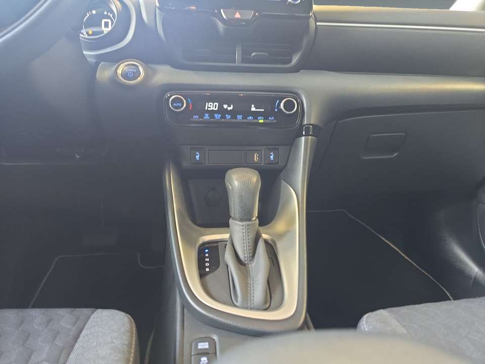 Toyota Yaris - Imagem 12