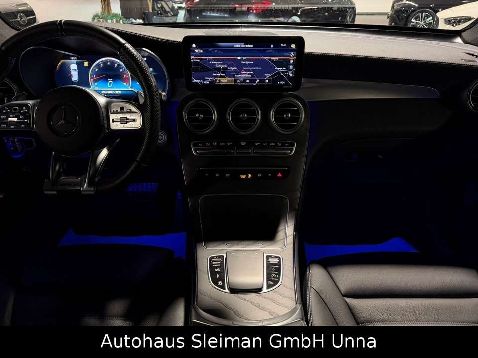 Mercedes-Benz GLC 43 AMG - Imagem 12