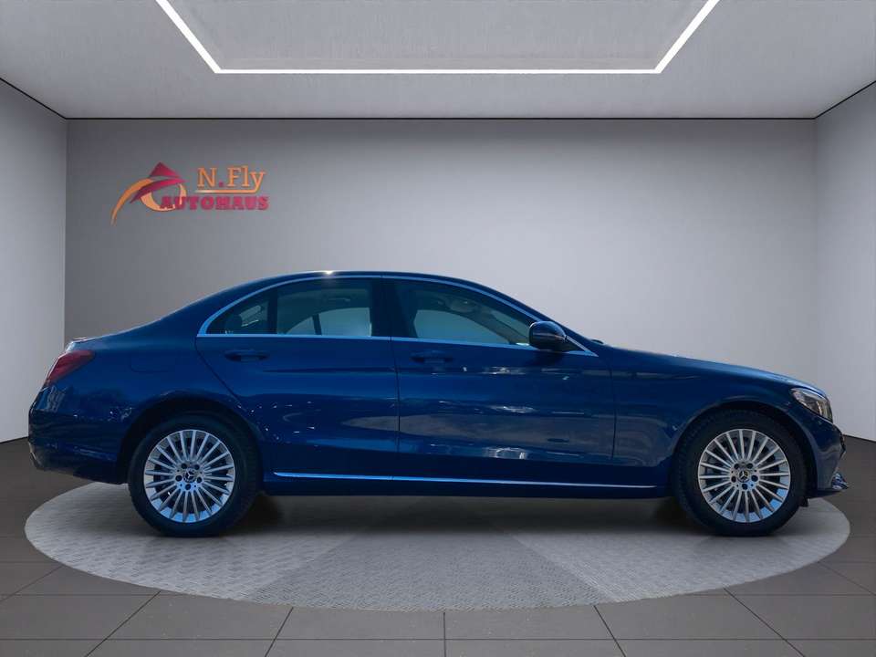 Mercedes-Benz C 180 - Imagem 6