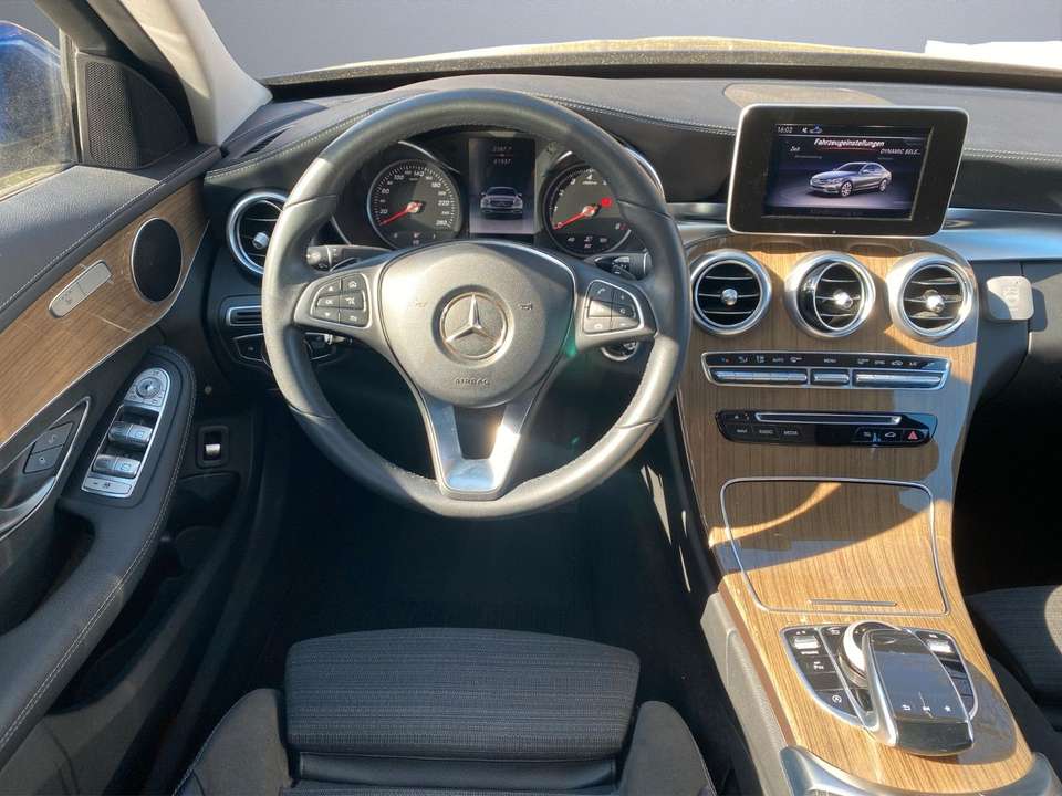 Mercedes-Benz C 180 - Imagem 12