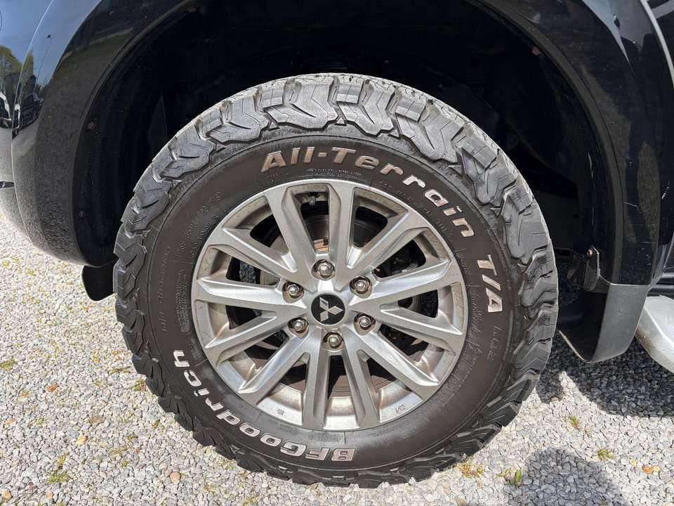 Mitsubishi L200 - Imagem 6