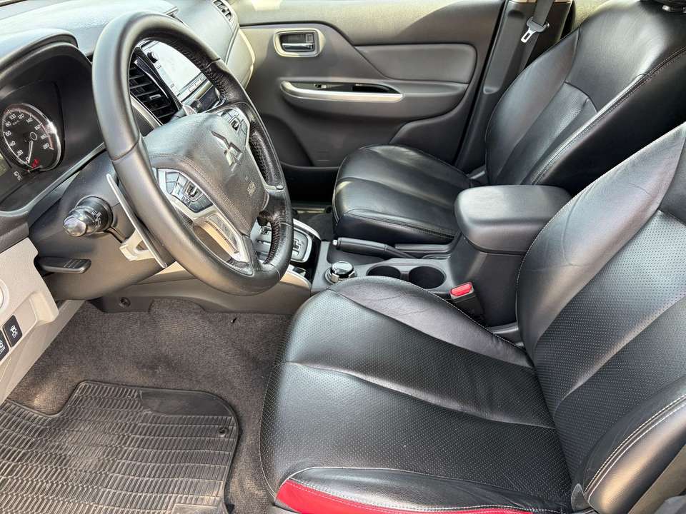 Mitsubishi L200 - Imagem 7