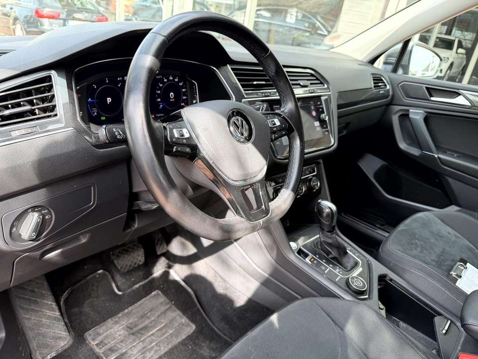 Volkswagen Tiguan Allspace - Imagem 5