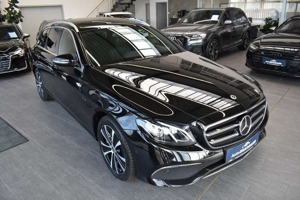 Mercedes-Benz E 300 - Imagem 5