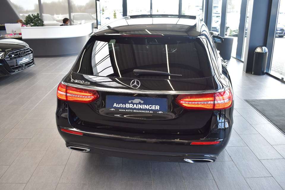 Mercedes-Benz E 300 - Imagem 6