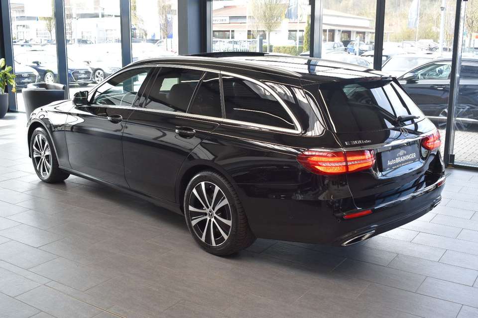 Mercedes-Benz E 300 - Imagem 7