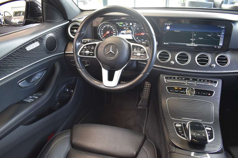 Mercedes-Benz E 300 - Imagem 10