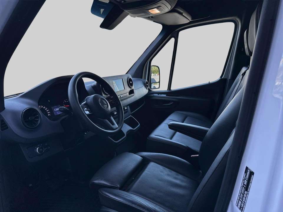 Mercedes-Benz Sprinter - Imagem 9