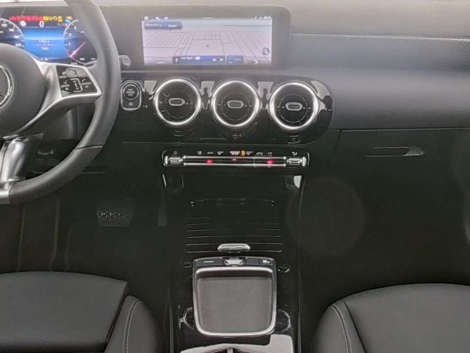 Mercedes-Benz A 180 - Imagem 5