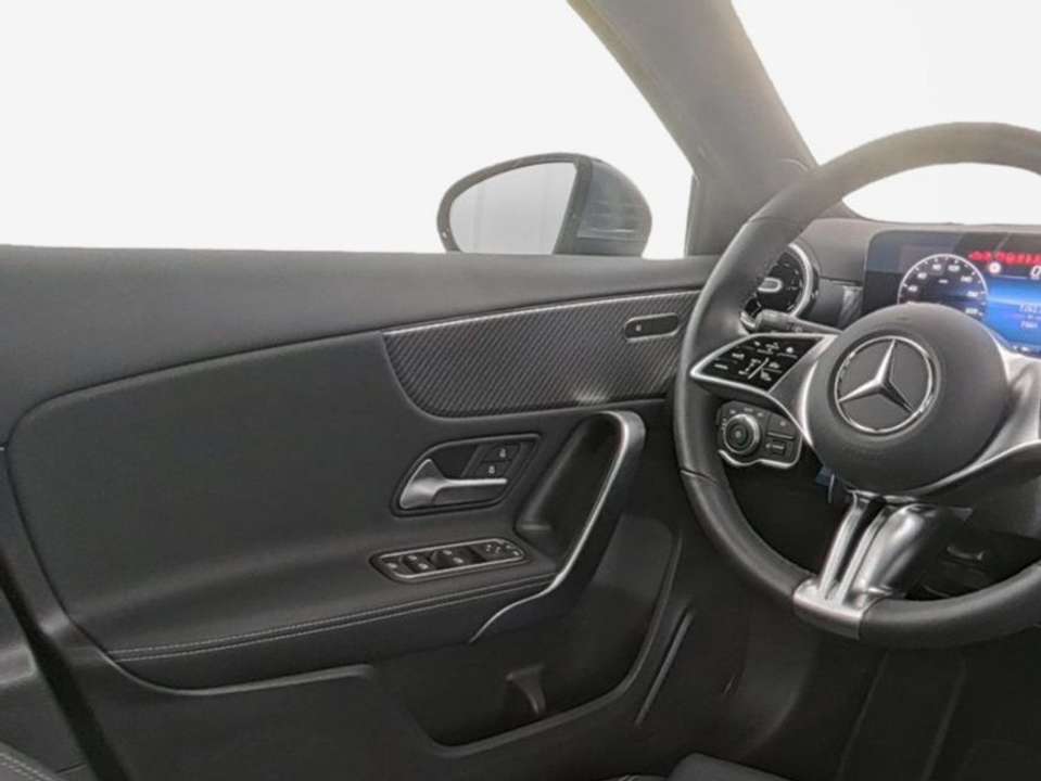 Mercedes-Benz A 180 - Imagem 9