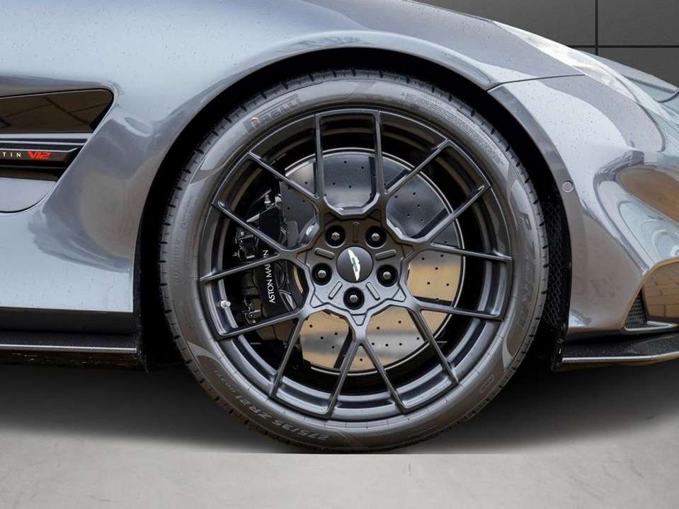 Aston Martin Vanquish - Imagem 4