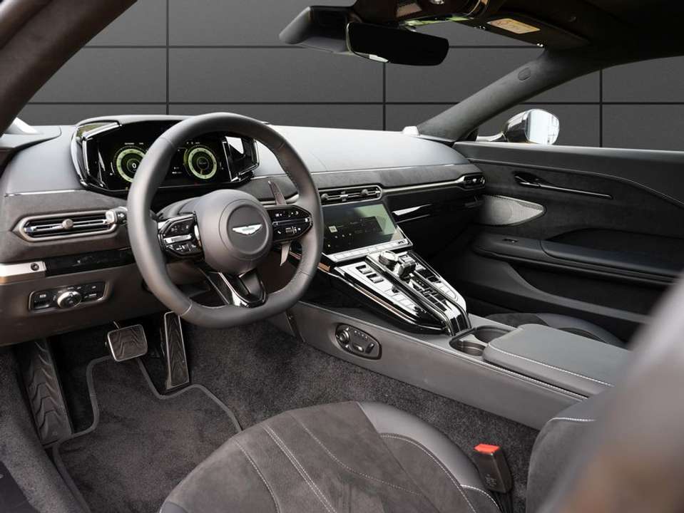 Aston Martin V8 - Imagem 3