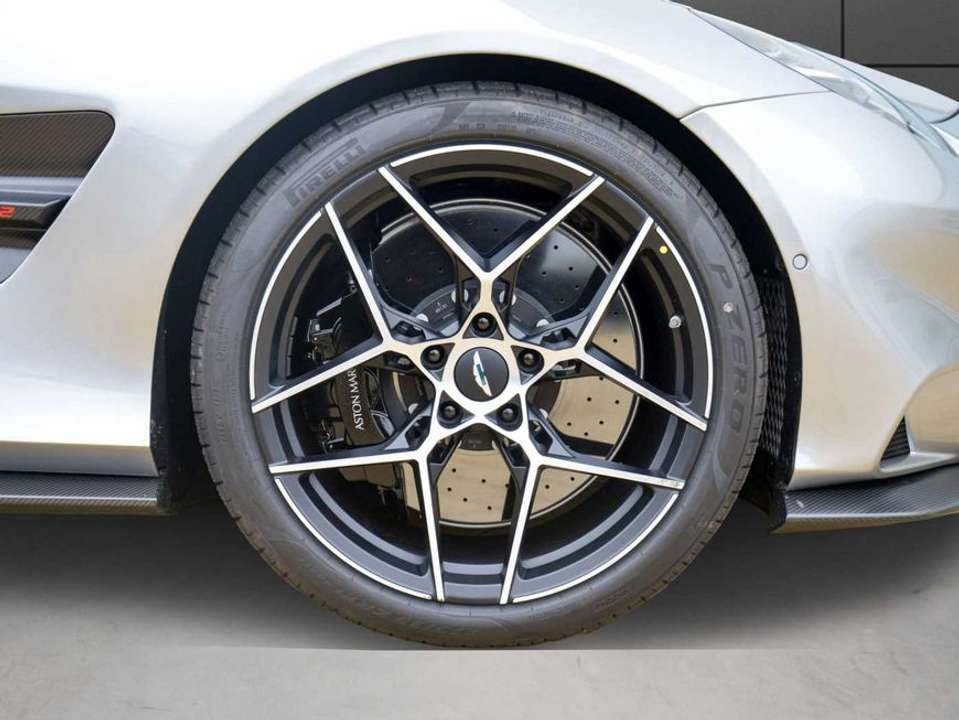 Aston Martin Vanquish - Imagem 4