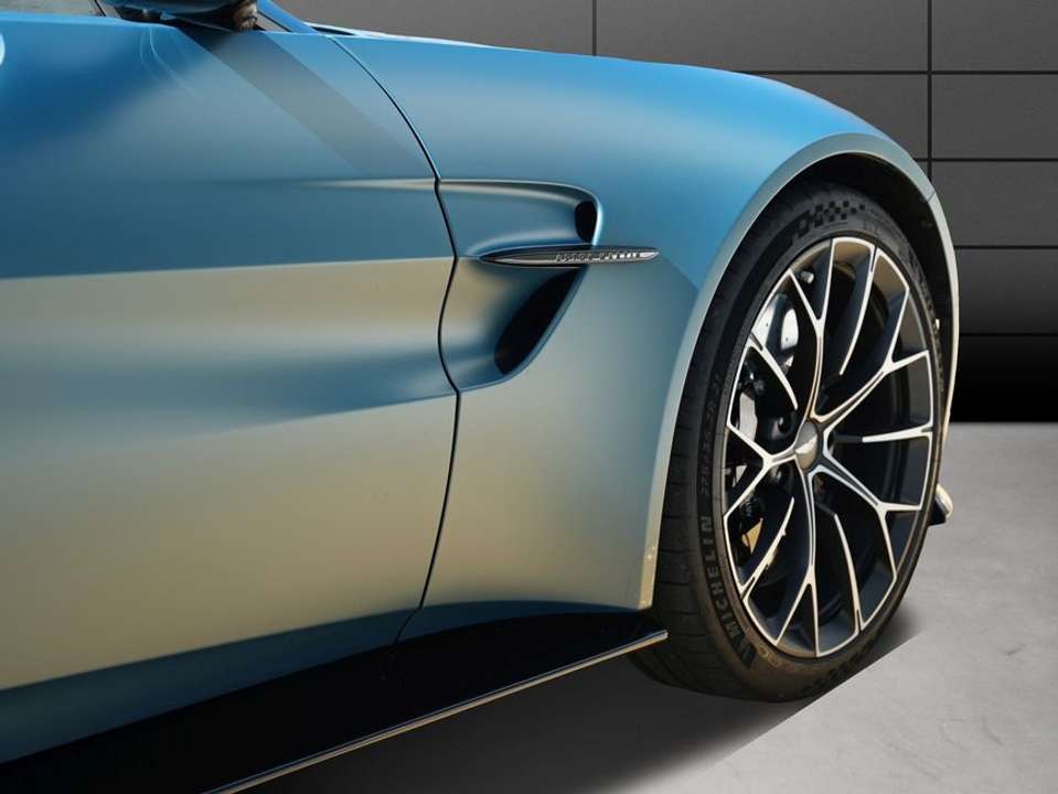 Aston Martin V8 - Imagem 9